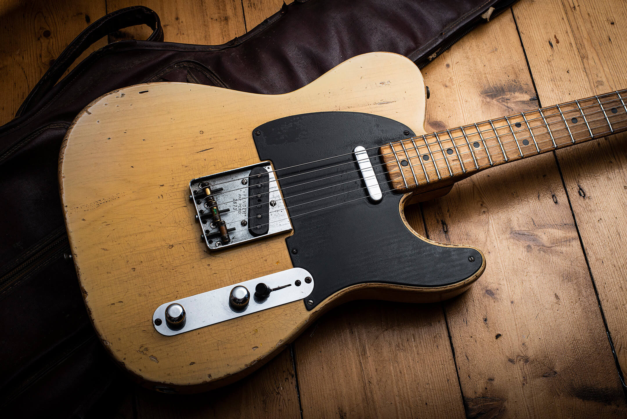 艾迪·塔顿1952年的芬达先生Blackguard Telecaster
