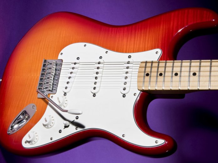 Fender Stratocaster Plus顶部