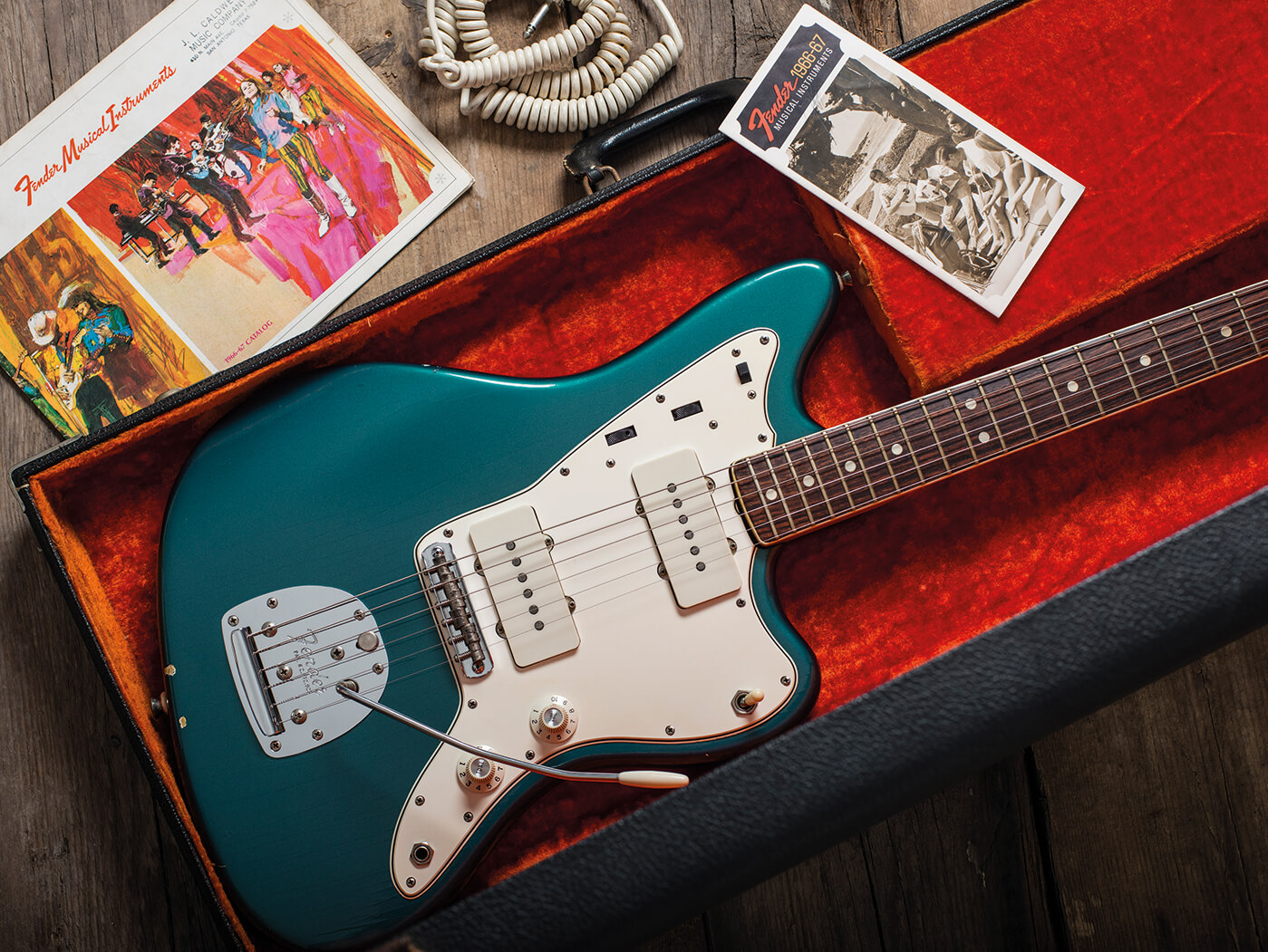 Fender 1966 Jazzmaster Ocean Turquoise功能