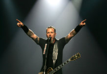 Metallica于2006年表演的James Hetfield