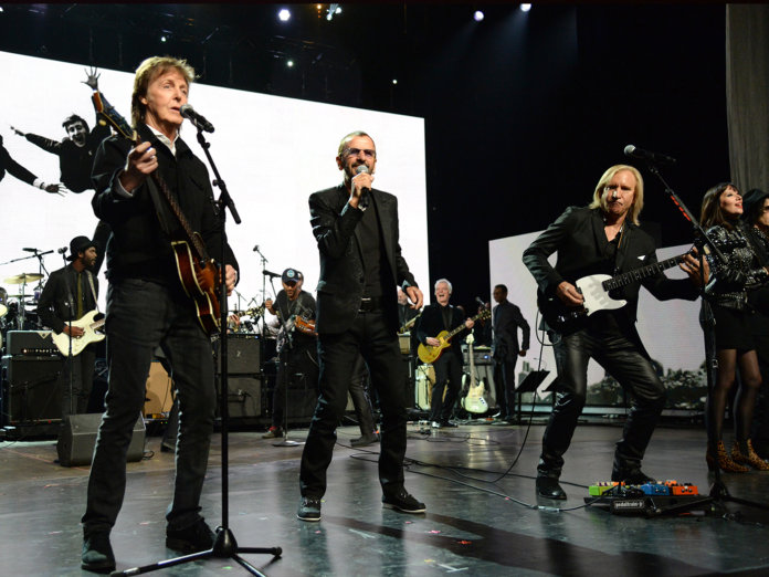 Ringo Star，Joe Walsh和Paul McCartney Onstage
