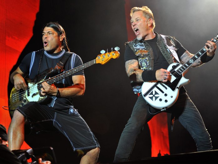 Metallica在舞台上