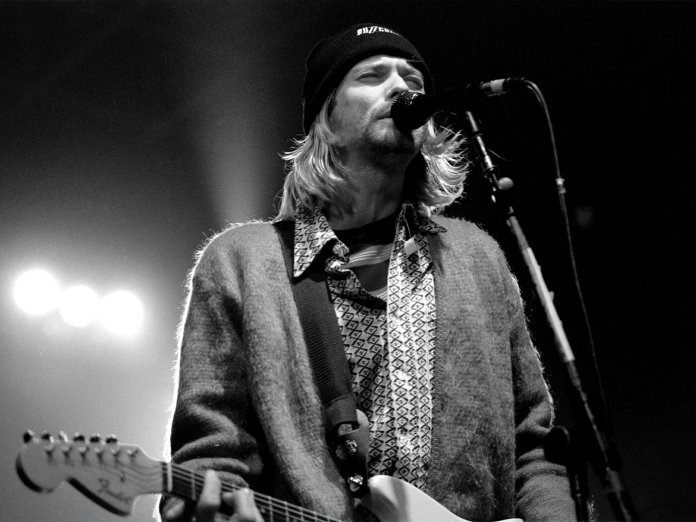 库尔特·科本（Kurt Cobain）在舞台上