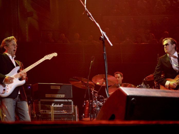 埃里克·克莱普顿and Joe Bonamassa at the Royal Albert Hall, 2009